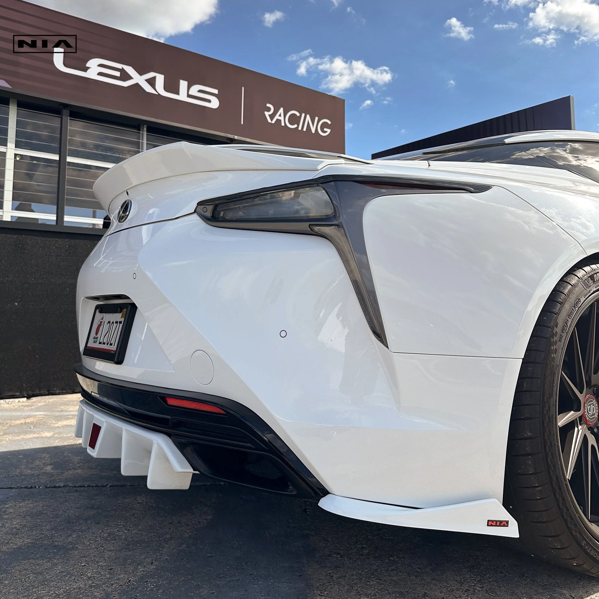 Lexus LC 500 NIA Full Body Kit 6pcs (Front Splitter, Side Skirt Rockers, Rear Apron Spats, Diffuser - Image 13